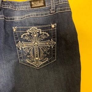 Plus size Embellished Earl Jeans Size 16